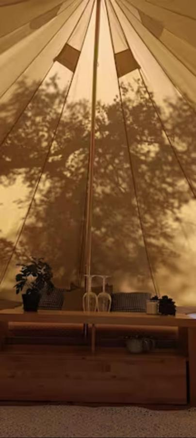 Evasion En Pleine Nature, Tipi Insolite Et Jacuzzi Au Pont Du Gard ! Vers Pont du Gard Kültér fotó