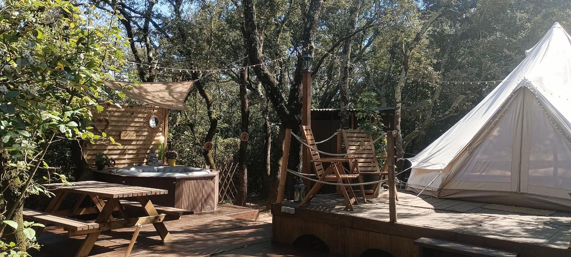 Evasion En Pleine Nature, Tipi Insolite Et Jacuzzi Au Pont Du Gard ! Vers Pont du Gard Kültér fotó